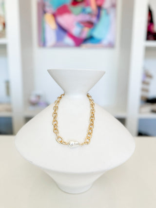 Simple Pearl Gold Necklace